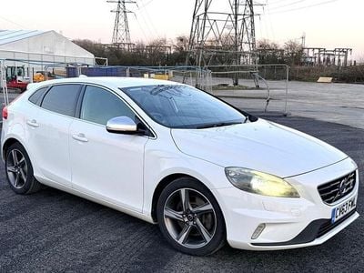 Used Volvo V40 R-Design 150 HP (110 kW) 2013 White Hatchback