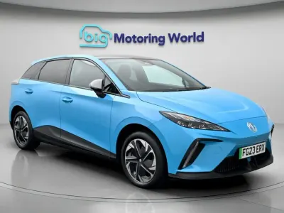 Używany MG MG4 EV Trophy 319 kW (435 KM) 2023 Niebieski Hatchback