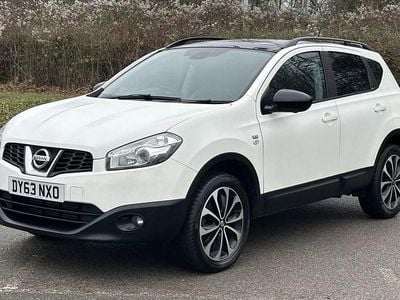 White Used 2013 Nissan Qashqai 360º SUV | £4,300 (Fair price)
