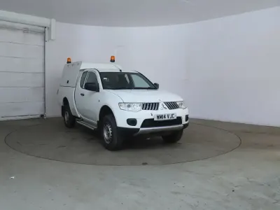 Usado Mitsubishi L200 134 HP (98 kW) 2014 Branco Pickup