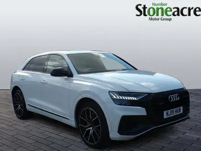 Begagnad Audi Q8 Advanced 286 HK (210 kW) 2019 Vit SUV