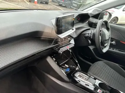 Używany Peugeot 208 Active+ 99 KM (72 kW) 2023 Szary Hatchback