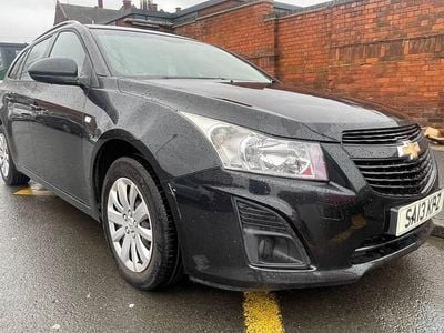 Black Used 2013 Chevrolet Cruze LS Estate | £995 (Fair price)