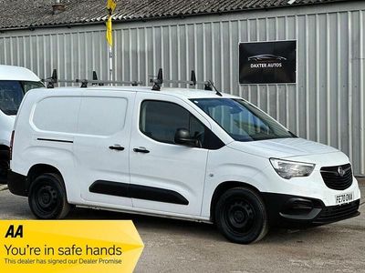 Second-hand Vauxhall Combo Edition 100 CP (73 kW) 2021 Alb Monovolum