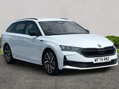 Used Skoda Octavia SportLine 147 HP (108 kW) 2025 White Estate