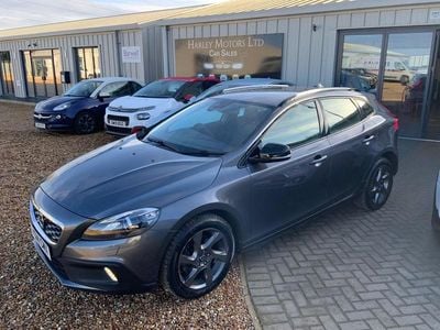 Grey Used 2014 Volvo V40 Hatchback | £5,250 (Good price)