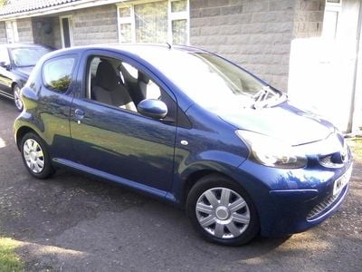 Used Toyota Aygo 67 HP (49 kW) 2008 Blue Hatchback