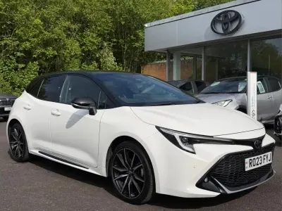Gebraucht Toyota Corolla Sport 138 PS (101 kW) 2023 Weiß Kleinwagen