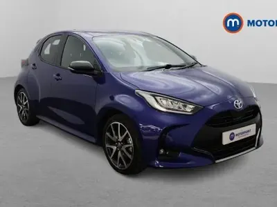 Usado Toyota Yaris Hybrid 116 HP (85 kW) 2021 Azul Citadino