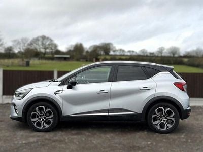 Used Renault Captur Version S 2021 Black/grey SUV