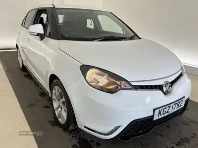 Used MG MG3 106 HP (77 kW) 2018 White Hatchback