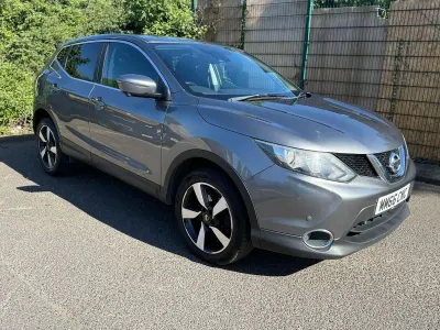 Used Nissan Qashqai N-Connecta 130 HP (95 kW) 2016 Grey SUV