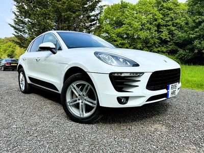 White Used 2015 Porsche Macan Sport SUV | £22,995 (A bit pricey)