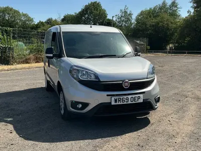 Used Fiat Doblò 95 HP (69 kW) 2019 Silver MPV
