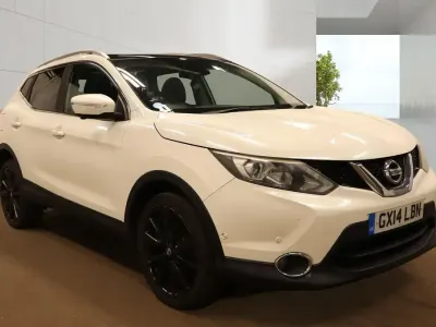 Used Nissan Qashqai Tekna 115 HP (84 kW) 2014 White SUV