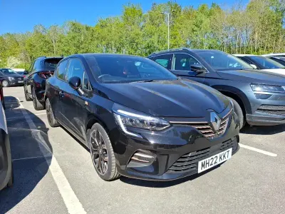 Używany Renault Clio V SE 140 KM (102 kW) 2022 Czarny Hatchback