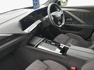 White Used 2023 Vauxhall Astra GSe Hatchback | £16,627 (Fair price)