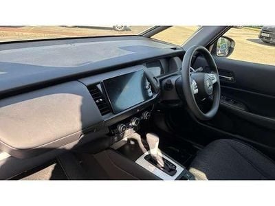 Begagnad Honda Jazz Hybrid 109 HK (80 kW) 2022 Vit Halvkombi