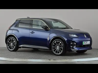 Used Renault R5 Iconic 110 kW (150 HP) 2025 Blue/black Hatchback