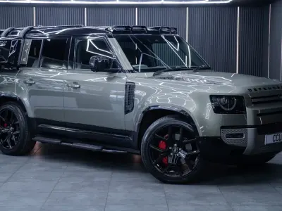 Used Land Rover Defender HSE Dynamic 300 HP (220 kW) 2021 Green SUV