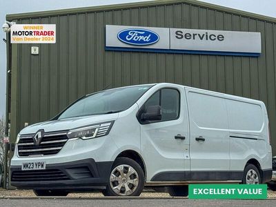 White Used 2023 Renault Trafic MPV | £18,994 (Fair price)