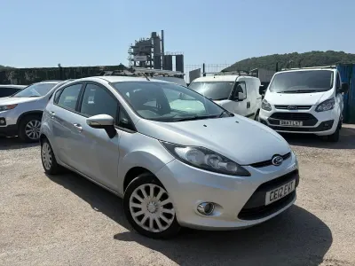Used Ford Fiesta 96 HP (70 kW) 2012 Silver Hatchback