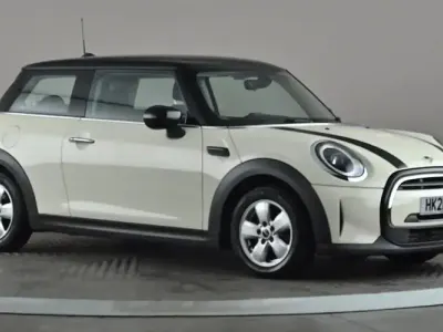 Używany Mini Cooper Classic 136 KM (100 kW) 2022 Hatchback