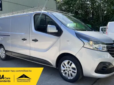 Used Renault Trafic 2019 Silver MPV