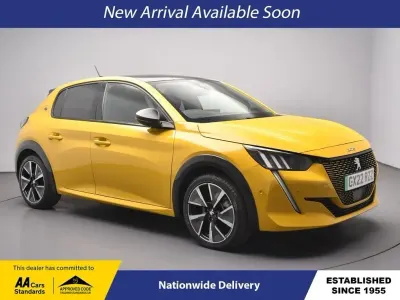 Second-hand Peugeot e-208 Premium 100 kW (136 CP) 2022 Galben Hatchback