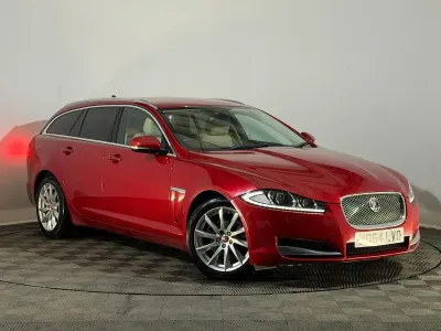 Used Jaguar XF Premium Luxury 200 HP (147 kW) 2014 Red Estate
