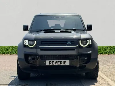 Used Land Rover Defender SE 300 HP (220 kW) 2021 Grey SUV