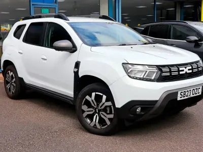 Begagnad Dacia Duster Journey 130 HK (95 kW) 2023 Vit SUV