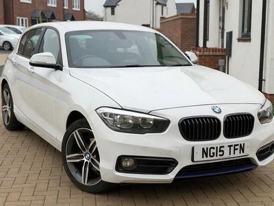 Begagnad BMW 116 Sport Line 2015 Vit Halvkombi