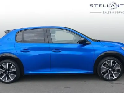 Second-hand Peugeot e-208 GT 98 kW (134 CP) 2021 Albastru Hatchback