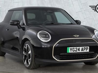 Usado Mini Cooper Hatch 133 kW (181 CV) 2024 Negro Utilitario