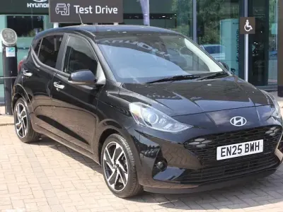 Used Hyundai i10 Premium 79 HP (58 kW) 2025 Black Hatchback