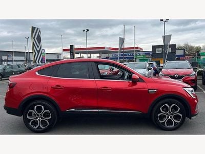 Begagnad Renault Arkana Techno 142 HK (104 kW) 2023 Röd SUV