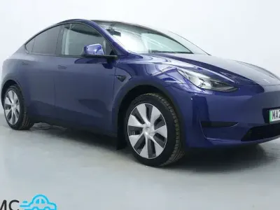 Używany Tesla Model Y RWD 254 kW (346 KM) 2024 Niebieski SUV