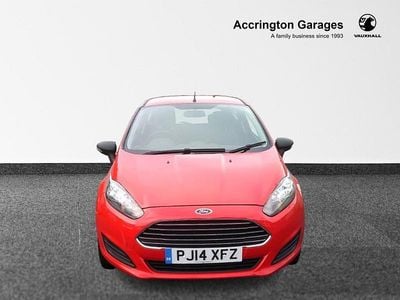Used Ford Fiesta Studio 2014 Red Hatchback