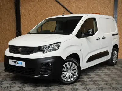 Used Peugeot Partner Premium 100 HP (73 kW) 2022 White MPV