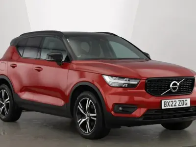 Used Volvo XC40 R-Design 163 HP (119 kW) 2022 Red SUV