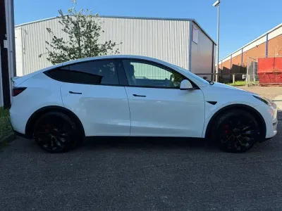 Używany Tesla Model Y Performance 392 kW (534 KM) 2024 SUV