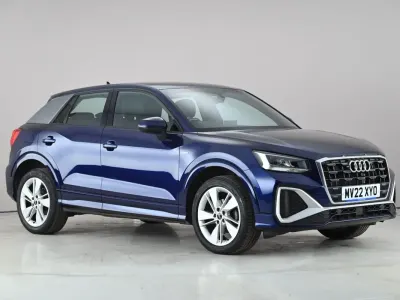 Begagnad Audi Q2 S-Line 150 HK (110 kW) 2022 Blå SUV