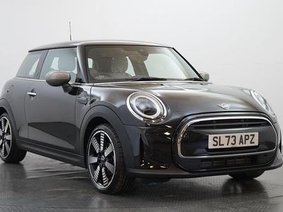 Używany Mini Cooper Exclusive 134 KM (98 kW) 2023 Czarny Hatchback