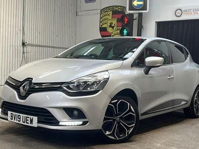 Used Renault Clio IV Iconic 90 HP (66 kW) 2019 Silver Hatchback
