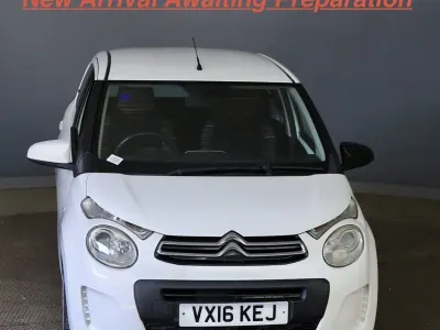 Used Citroën C1 Feel 68 HP (50 kW) 2016 White Hatchback