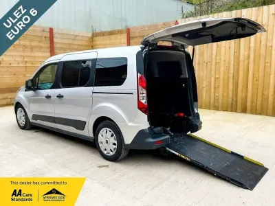 Usado Ford Grand Tourneo Connect Zetec 2019 Prateado Monovolume
