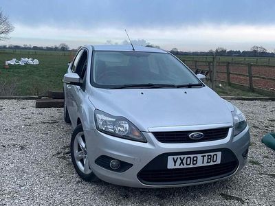 Silver Used 2008 Ford Focus Zetec Hatchback | £2,249 (Fair price)