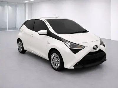 Used Toyota Aygo X-play 71 HP (52 kW) 2019 White Hatchback