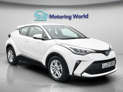 Used Toyota C-HR 122 HP (89 kW) 2023 White SUV